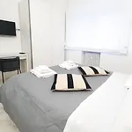Akita Dimora Pensión Bari