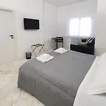 Pensión Akita Dimora 3*