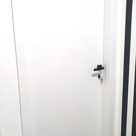 Akita Dimora 招待所 巴里