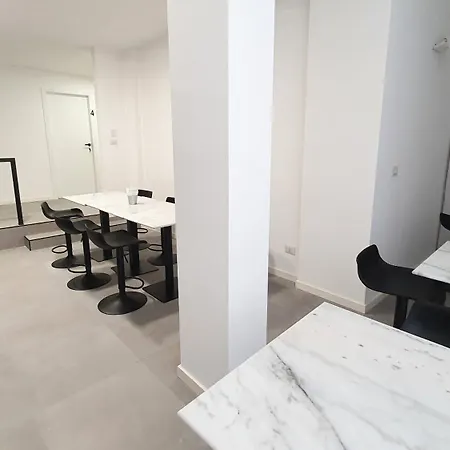 Akita Dimora Gasthuis Bari